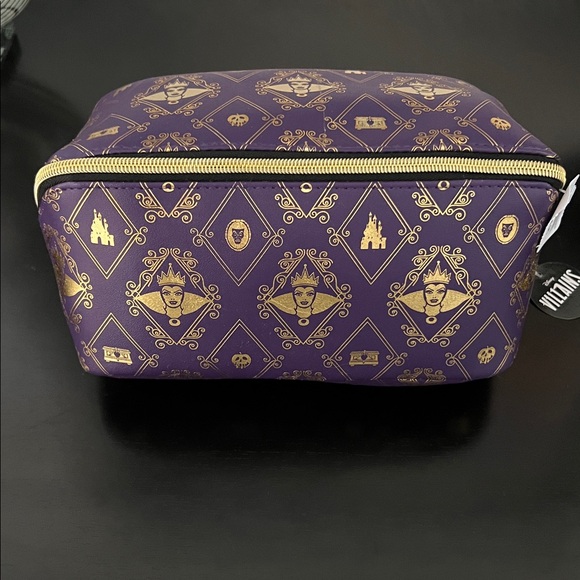 DISNEY VILLAINS NWT PURPLE & GOLD LARGE STUNNING MAKEUP CASE - Picture 8 of 14